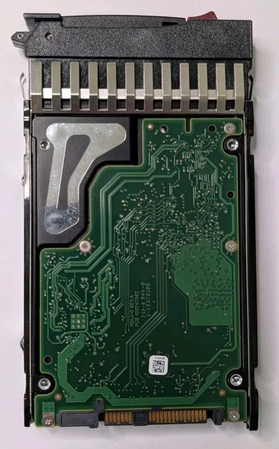 Жёсткий диск HPE 1.2TB 10K SAS 2.5" Hard Drive HDD EG1200FDJYT, 1DA200-035, Sani