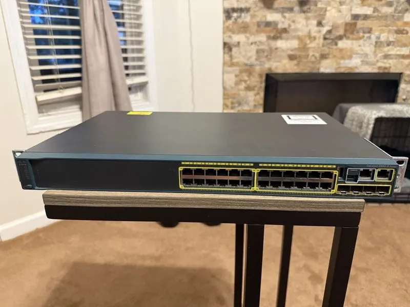 Коммутатор Cisco Catalyst 2960S-24-Port WS-C2960S-24TS-L Ethernet Switch (J955) — фото лота 2