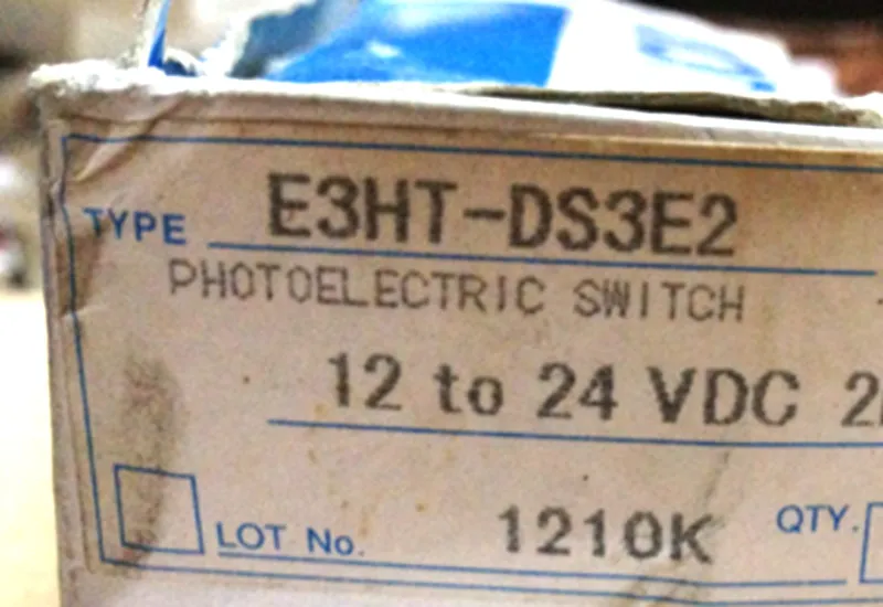 Фотоэлектрический датчик Omron E3HT-DS3E2 Transducer Photoelectric Sensor NPN 12