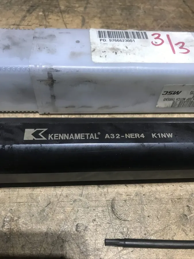 Режущий инструмент Kennametal 2" Threading Bar A32-NER4 NG4062L NT4L Carbide Ins — фото лота 1