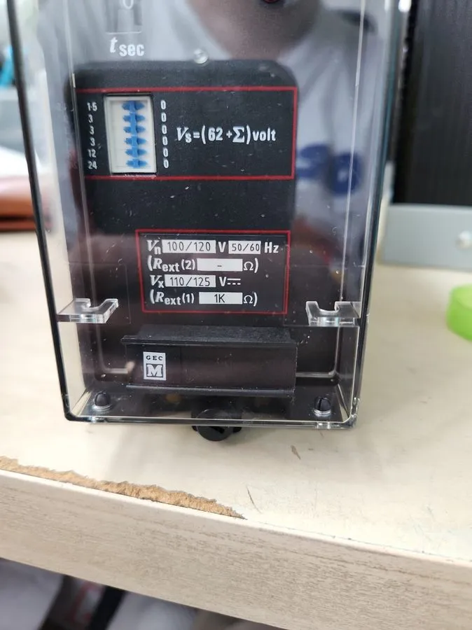 Реле защиты GEC ALSTHOM MVTU PROTECTION RELAY MVTU11C1CD0751E Available — фото лота 2