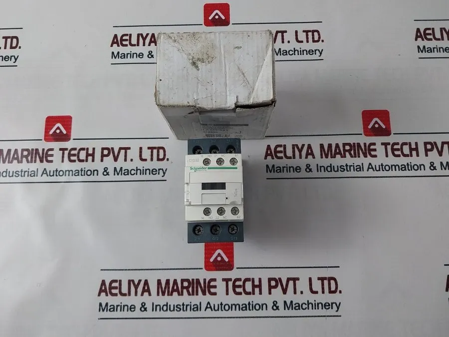 Контактор Schneider Electric TeSys LC1D32 BD 24V DC Contactor (J3B)