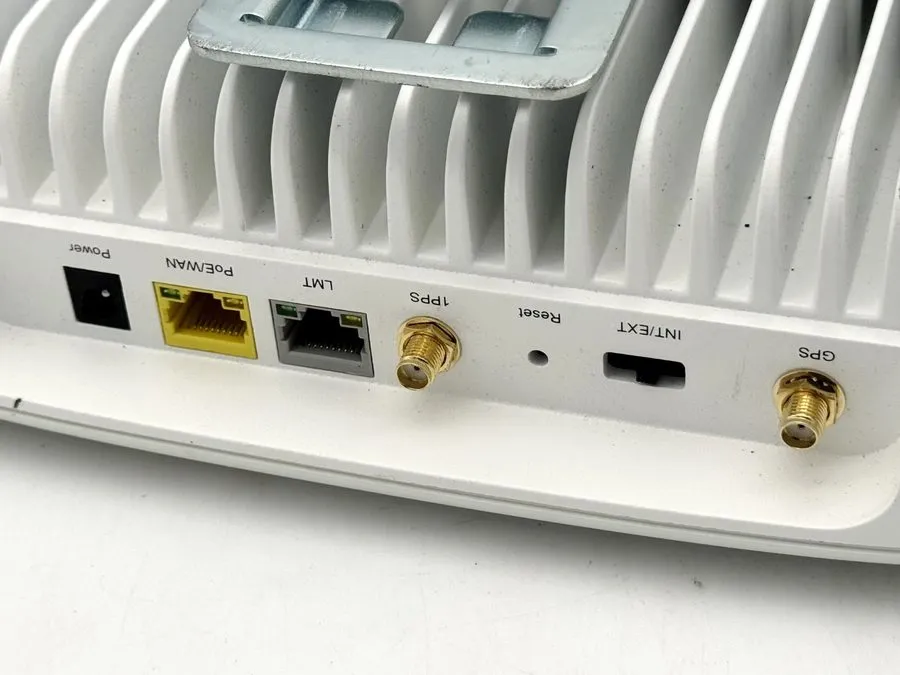 Объектив Casa Systems SM64-BLC Verizon 4G LTE Network Extender 3 Enterprise Smal