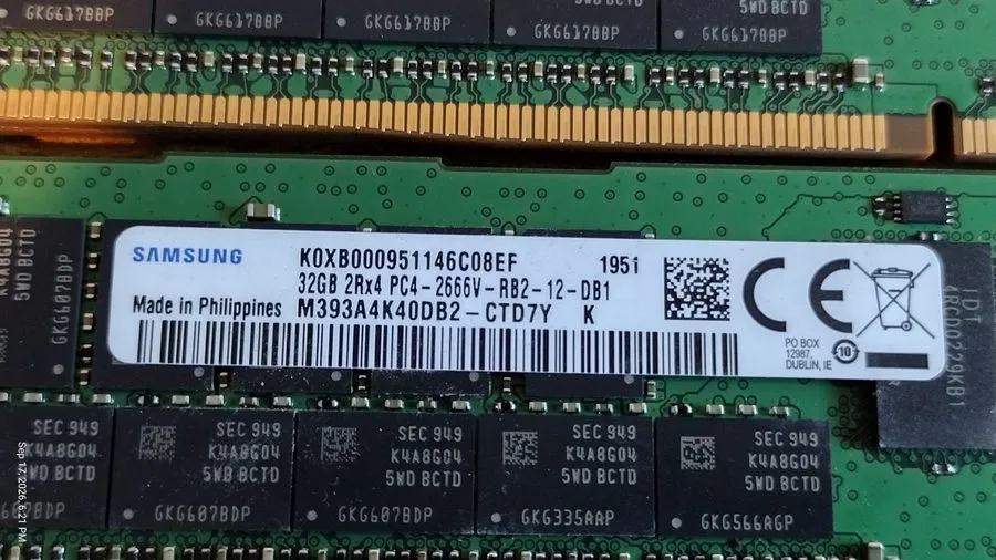 Модуль памяти SAMSUNG 32GB M393A4K40DB2-CTD7Y PC4-2666V ECC Registered 2Rx4 RDIM — фото лота 1