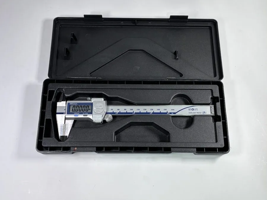 Штангенциркуль Mitutoyo Digital Caliper 6” Carbide Jaws ID/OD IP67 500-737-20