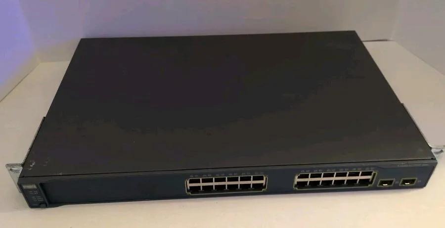 Коммутатор Cisco Systems WS-C3560-24TS-S Catalyst 3560-24TS SMI 24 Port Switch