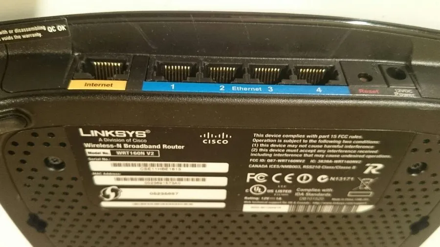 Маршрутизатор LINKSYS WRT160N V2 300 Mbps 4-Port 10/100 WIRELESS N ROUTER