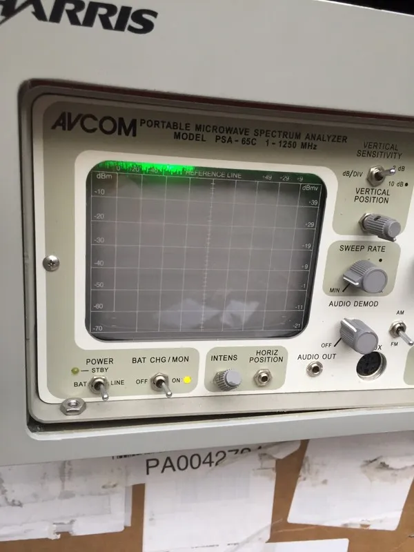 Анализатор спектра AVCOM PSA-65C PORTABLE SPECTRUM ANALYZER 1-1250 MHz
