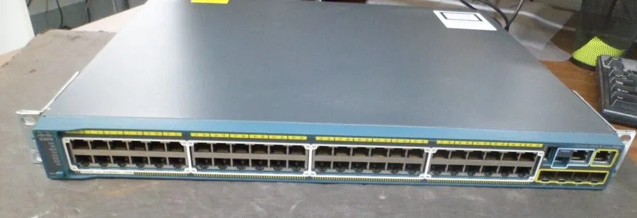 Коммутатор Cisco 2960-S Giga-Bit ethernet switch