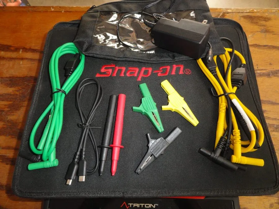 Диагностический сканер Snap-On Triton Wireless EEMS349A Automotive Diagnostic Sc