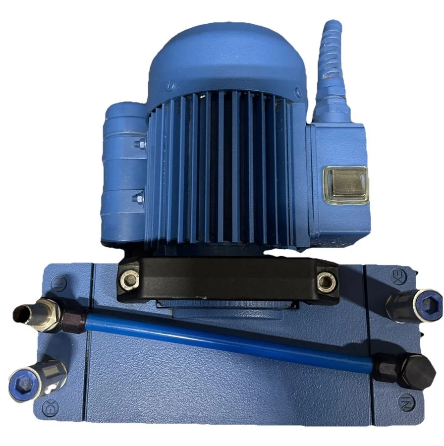 Насос Vacuubrand ME 4 Diaphragm Vacuum Pump, 4.3 m³/h, Ser. No.: 19539101 — фото лота 1