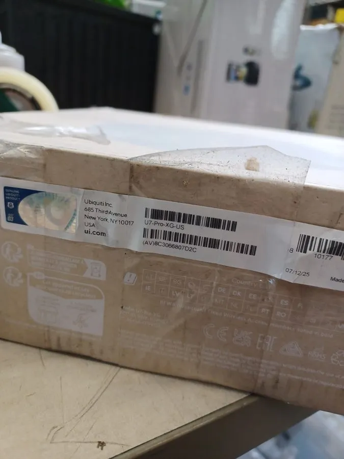 Точка доступа Wi-Fi Ubiquiti UniFi U7 Pro XG (U7-PRO-XG-US) Wi-Fi 7 Tri-Band 10G