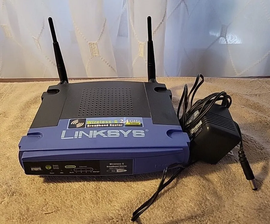 Маршрутизатор Linksys WRT54GS 54 Mbps 4-Port 10/100 Wireless G Router v7
