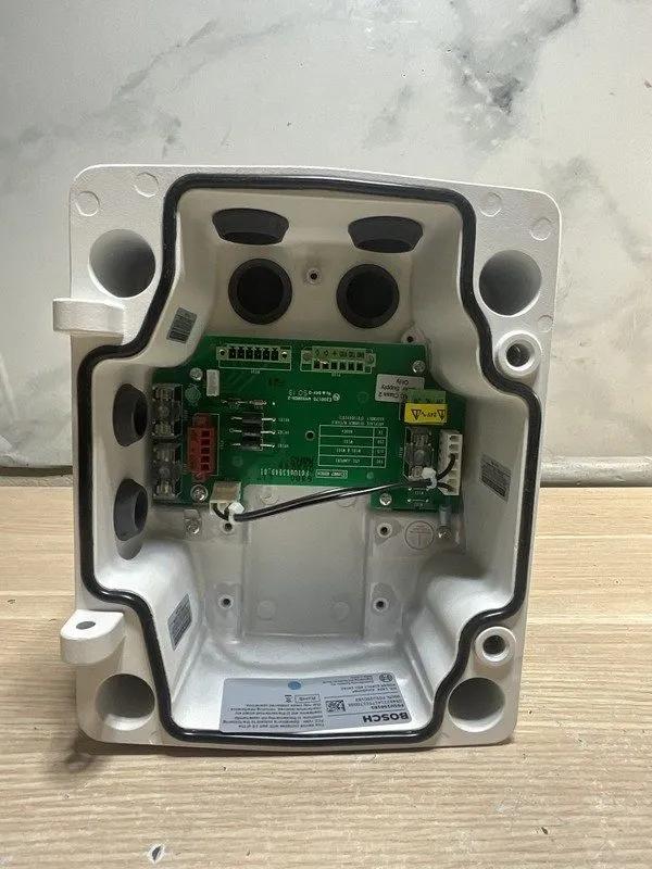 Камера Bosch Autodome Security Camera Pendant Arm Power Box P/N: VG4-A-PA0 — фото лота 1