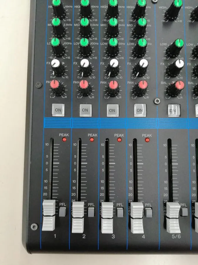 Микшерный пульт YAMAHA Mixing Console MG10XUF Audio interface analog mixer — фото лота 3