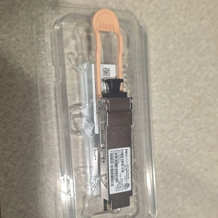 Трансивер Dell EMC 04WGYD Q28-100G-SR4-85C 100G QSFP28 SR4 019-078-058 — фото лота 2