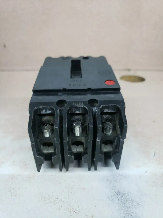 Автоматический выключатель GE General Electric 100A Circuit Breaker, 3-Pole, 480