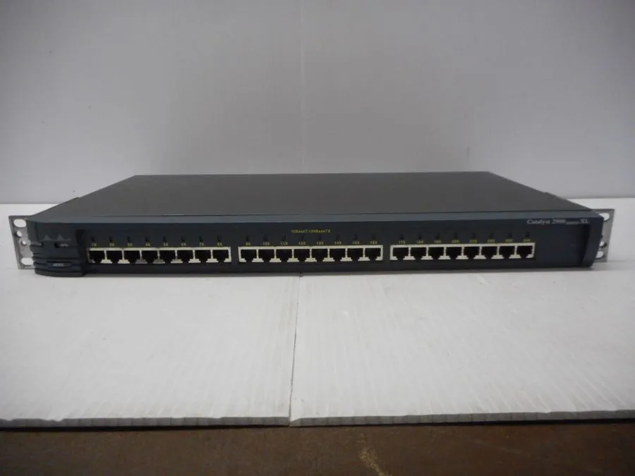 Коммутатор Cisco WS-C2924-XL-EN Catalyst 2900 XL 24-Port 10/100 Ethernet Switch