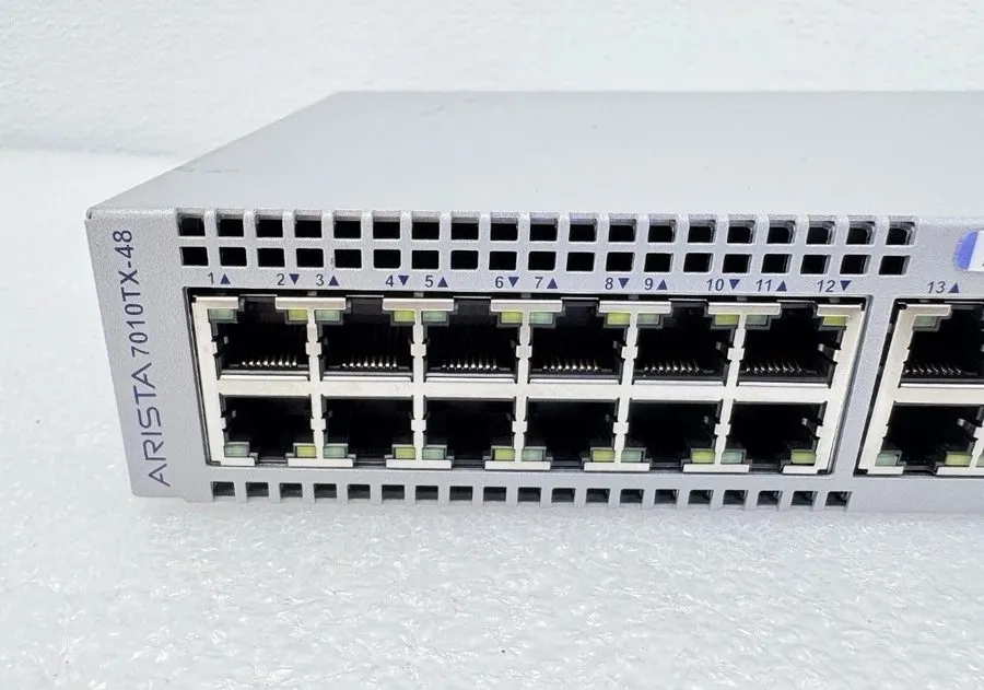 Коммутатор Arista DCS-7010TX-48 Switch 48x 10G TX 4x SFP+ 10GB Dual AC — фото лота 1
