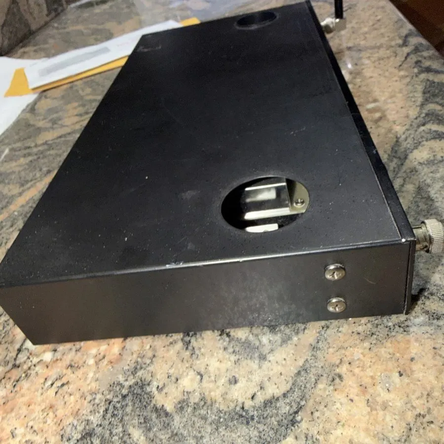 Радиосистема Vintage Shure Beta-89 Wireless Microphone UHF Dual Channel Recharge — фото лота 1