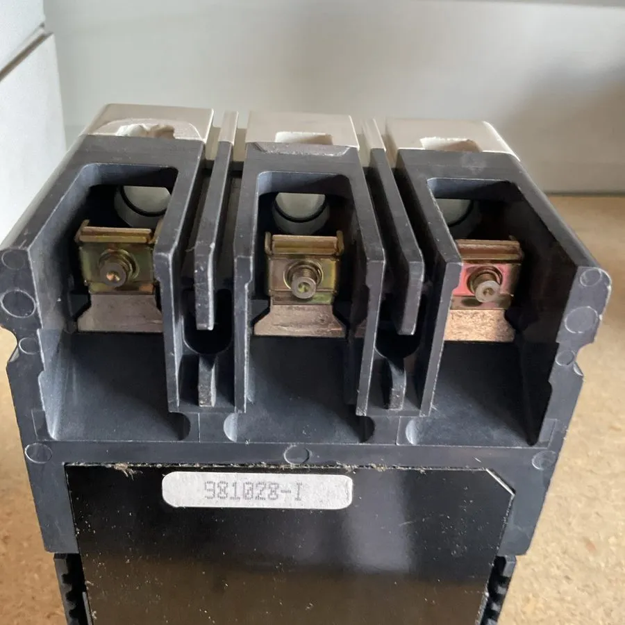 Автоматический выключатель Eaton Cutler-Hammer EHD3020L EHD 14k Series C 20A 480