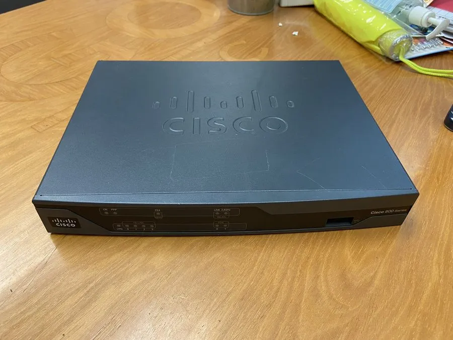 Маршрутизатор Cisco881W-GN-A-K9 V01 881-W Ethernet Integrated Services Router