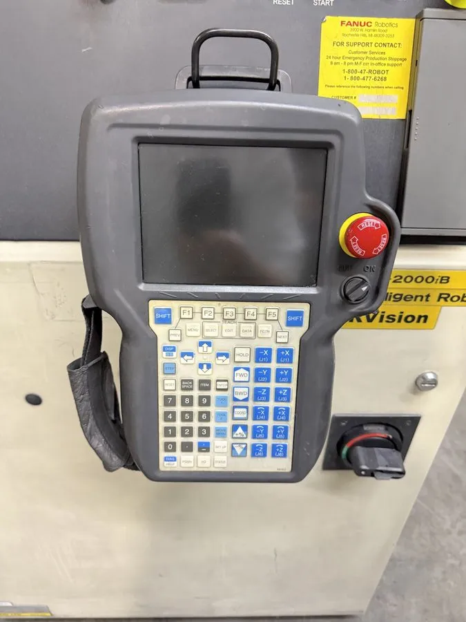 Робот Fanuc R-2000iB/125L Robot R-J3iC Control 125Kg Payload IR Vision y — фото лота 2