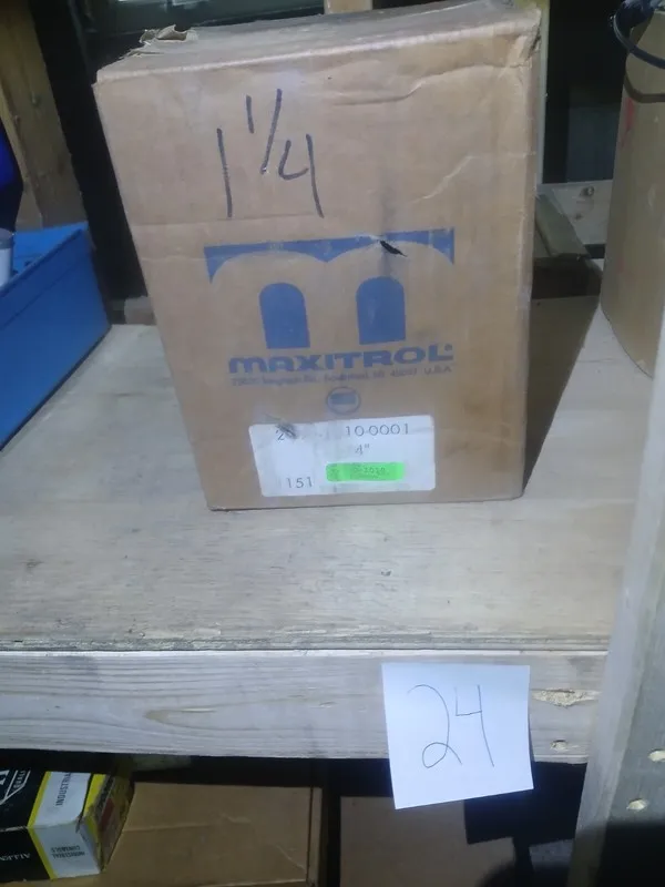 Трубопроводная арматура Maxitrol Gas Pressure Regulator 210D-1010-0001 1-1/4” — фото лота 2