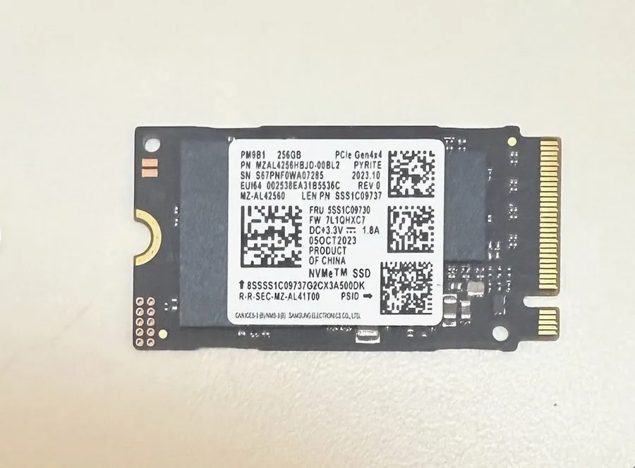 SSD-накопитель Samsung PM9B1 256GB M.2 2242 NVMe PCIe Gen 4x4 SSD MZAL4256HBJD — фото лота 1
