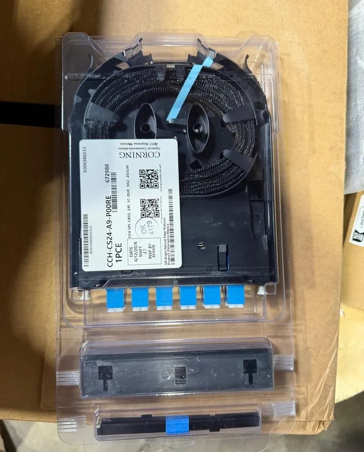 Оптическая кассета Corning CCH-CS24-A9-P00RE Splice Cassette, 24 Fiber, LC Duple