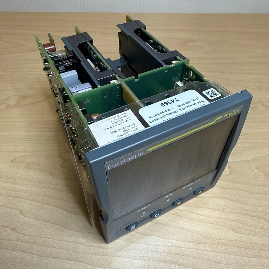 Датчик температуры Invensys Eurotherm 3504 Temperature Controller TM0168AGFWUBMA — фото лота 1