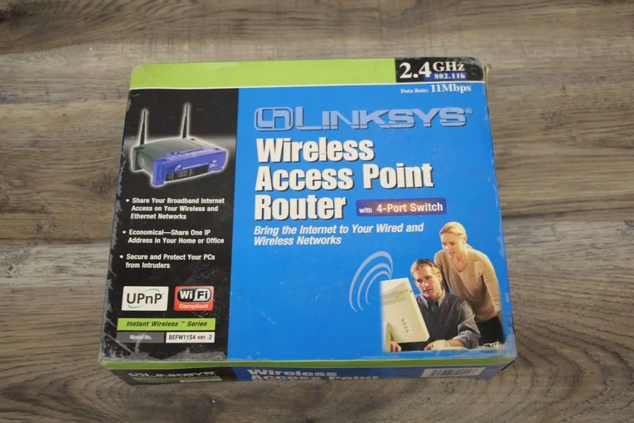 Маршрутизатор LINKSYS BEFW11S4 WIRELESS-B 2.4GHz 4-PORT BROADBAND ROUTER 802.11B