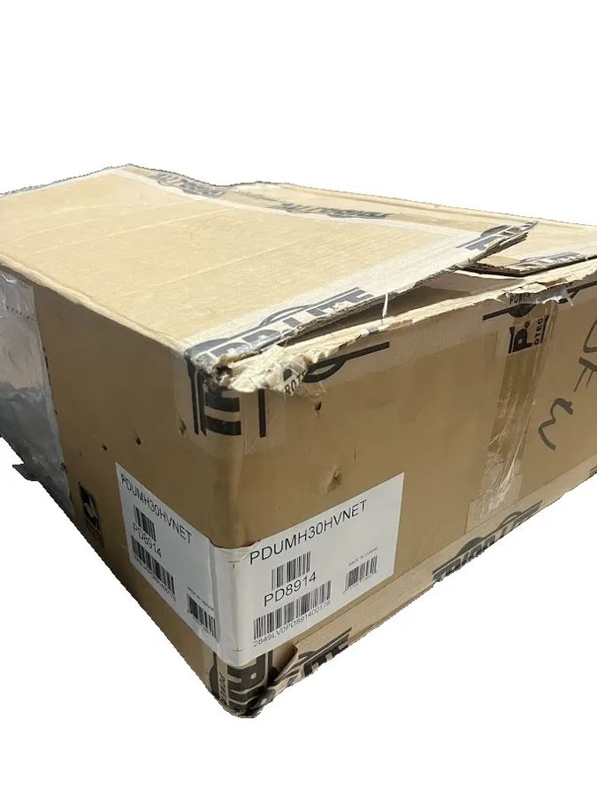 Блок розеток PDU Tripp Lite PDUMH30HVNET Switched PDU 208/240V 30A 16 C13 Outlet