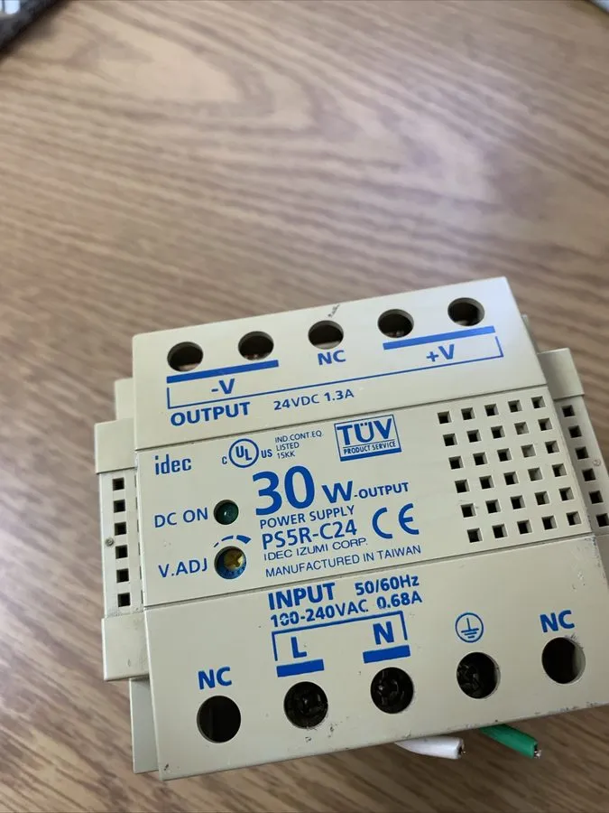 Блок питания IDEC PS5R-C24 DIN Rail Power Supply 30W 24VDC 1.3A 100-240VAC Input