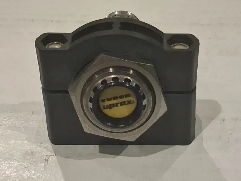 Датчик приближения Turck Ni12U-G18-ADZ30X2-B1331 Inductive Proximity Sensor Swit — фото лота 2