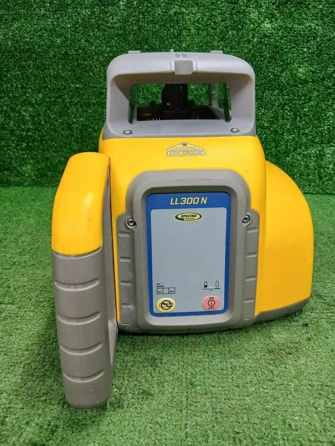 Нивелир Spectra Precision Laser Level LL300N w/ Tripod Stand & HL450 Receiver