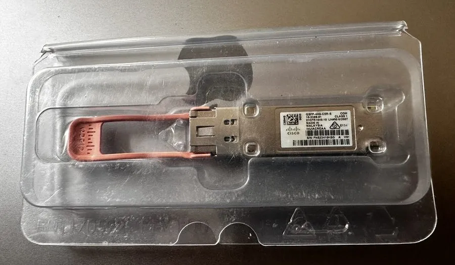 Трансивер Cisco QSFP-40G-CSR-S In Clamshell W/hologram