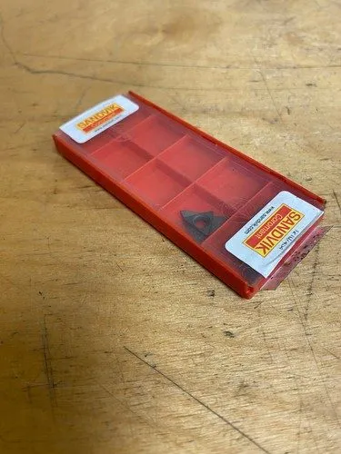 Режущий инструмент Sandvik R390-11 T3 08M-PM 1030 Carbide Insert