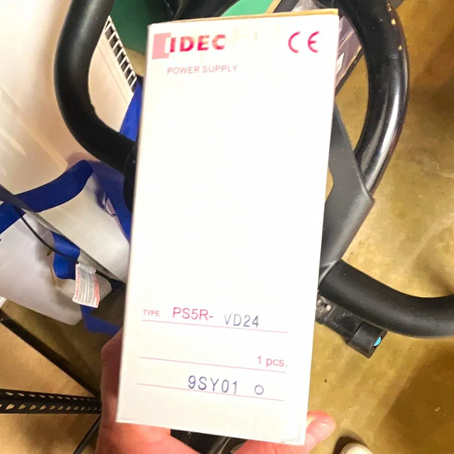 Блок питания IDEC PS5R-VD24 60W, 24V DC DIN Rail Mount Switching Power Supply