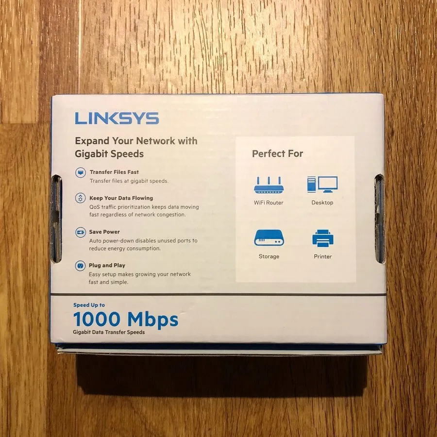 Коммутатор Linksys 5-Port Gigabit Ethernet Switch Black/Blue SE3005v2 VG