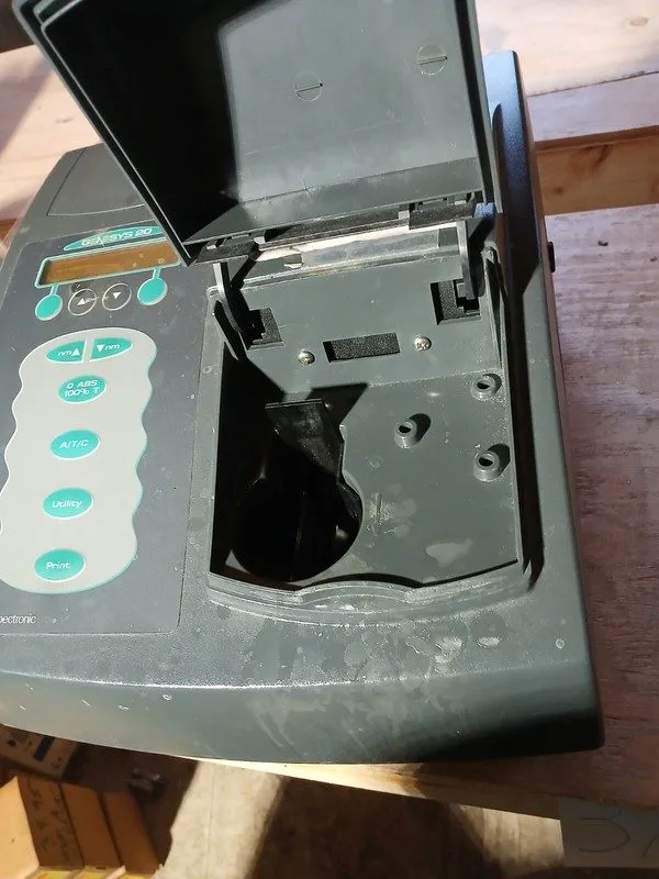 Спектрофотометр Thermo Fisher Scientific Genesys 20 Spectrophotometer 1.0AMPS 40 — фото лота 2