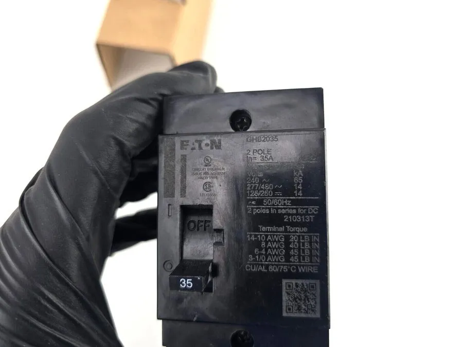 Автоматический выключатель GHB2035 Cutler Hammer Bolt-On 480V 35A 2 pole circuit