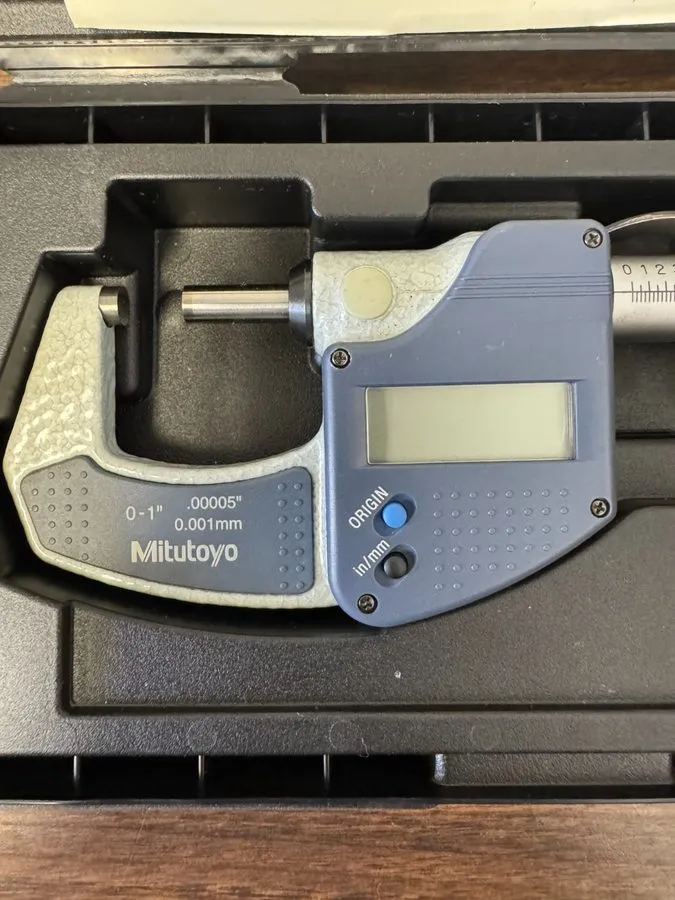 Микрометр Mitutoyo Digital Micrometer 293-831-30