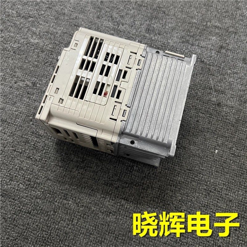 Частотный преобразователь Yaskawa J1000 inverter CIMR-JB4A0007BAA 2.2KW/3KW 380V