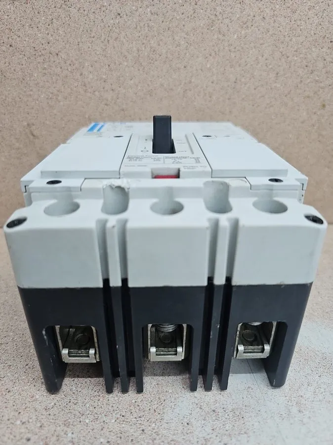 Автоматический выключатель Eaton PDG23M0225TFFL 225 Amp 480V 3 Pole Circuit Brea — фото лота 1