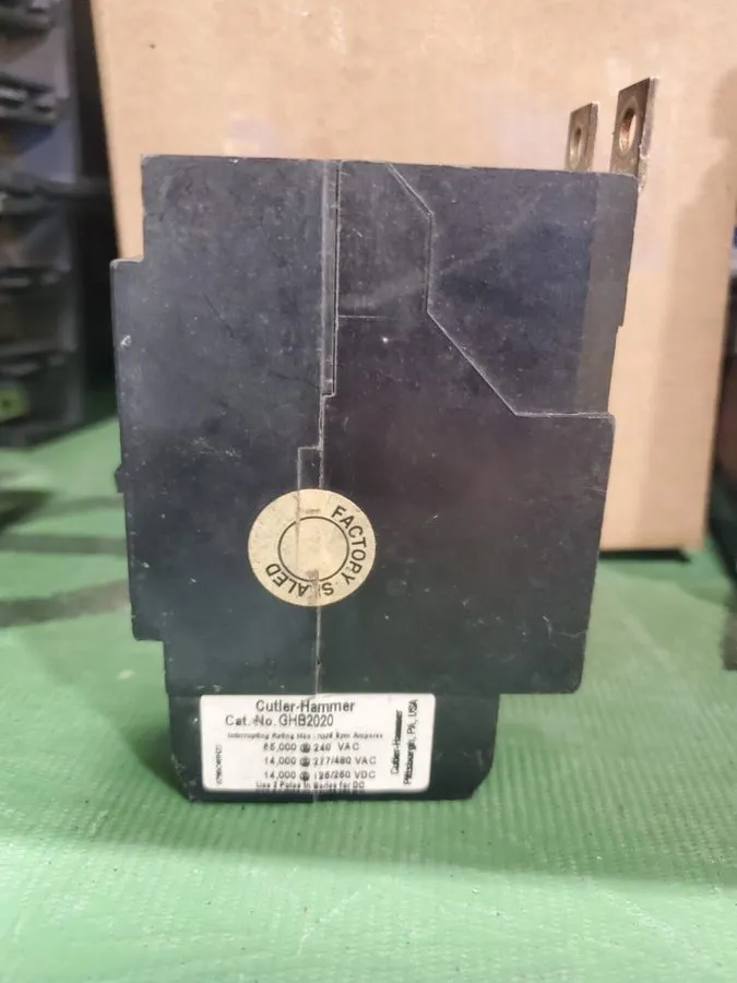 Автоматический выключатель EATON CUTLER-HAMMER GHB2020 2 POLE 20 AMP 480v CIRCUI