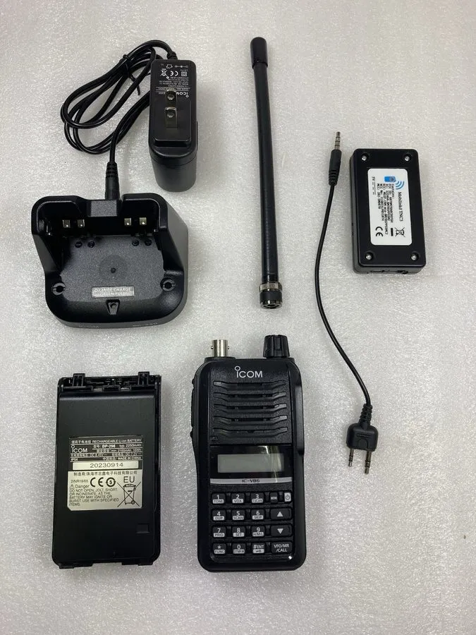 Радиостанция Icom IC-V86 VHF Handheld Two Way Radio 7W 200CH Ham Transceiver 144