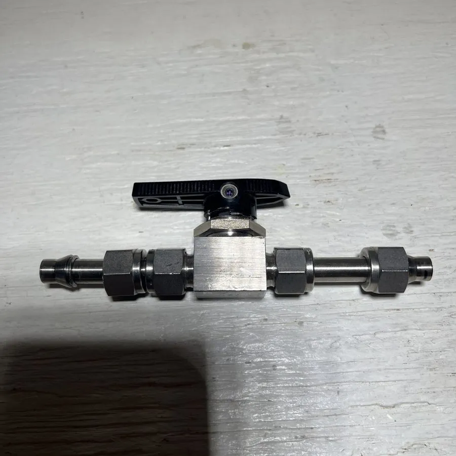 Клапан Swagelok SS-43GS6-1466 SS 1-Piece 40G Series Ball Valve FNSP — фото лота 1