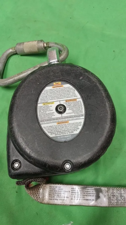 Складское оборудование Condor 35KV07 10' Self-Retracting Lifeline Fall Protectio — фото лота 1