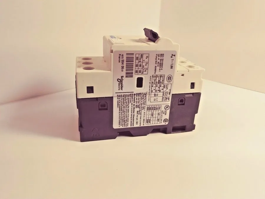 Автоматический выключатель Schneider GV2RT06 motor circuit breaker — фото лота 1